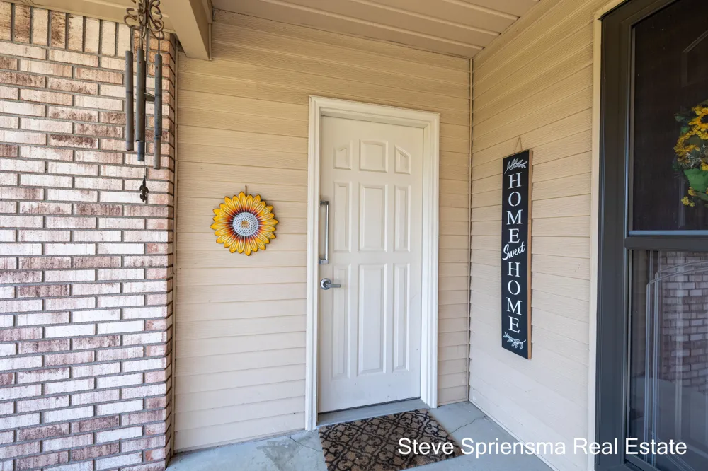 2889 S Wentward Court Hudsonville, MI 49426