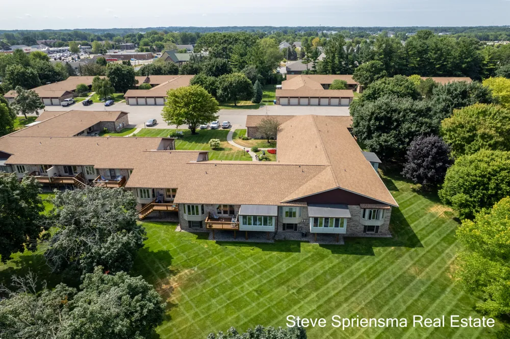 2889 S Wentward Court Hudsonville, MI 49426