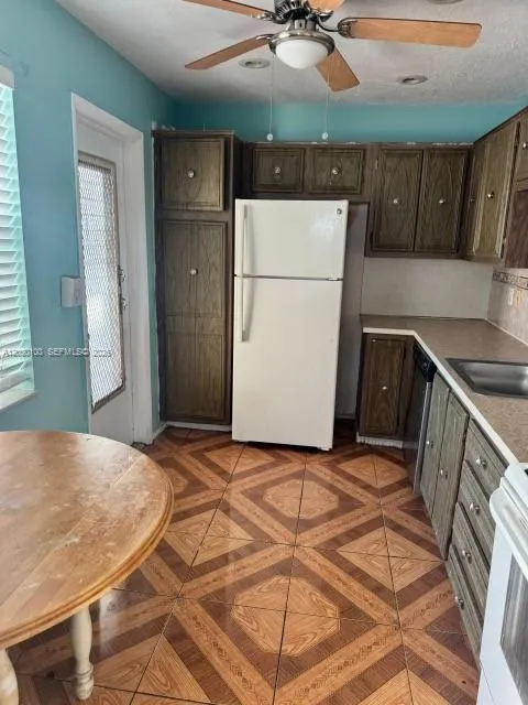 4140 NW 44th Ave #413 Lauderdale Lakes, FL 33319