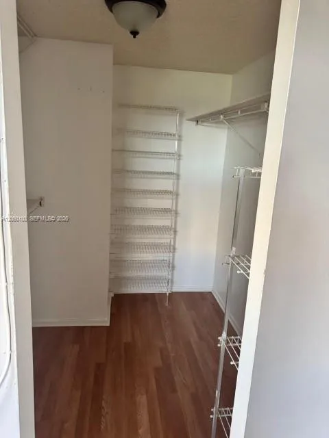 4140 NW 44th Ave #413 Lauderdale Lakes, FL 33319