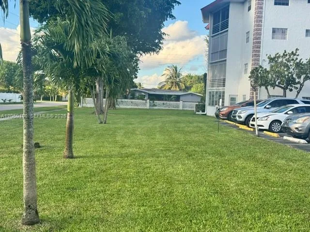 4140 NW 44th Ave #413 Lauderdale Lakes, FL 33319