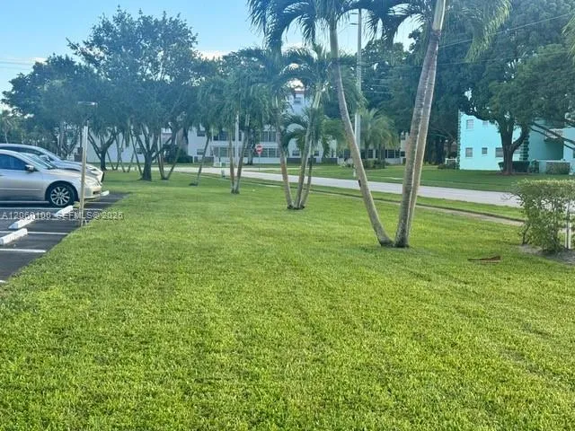 4140 NW 44th Ave #413 Lauderdale Lakes, FL 33319