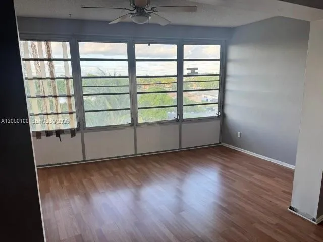 4140 NW 44th Ave #413 Lauderdale Lakes, FL 33319