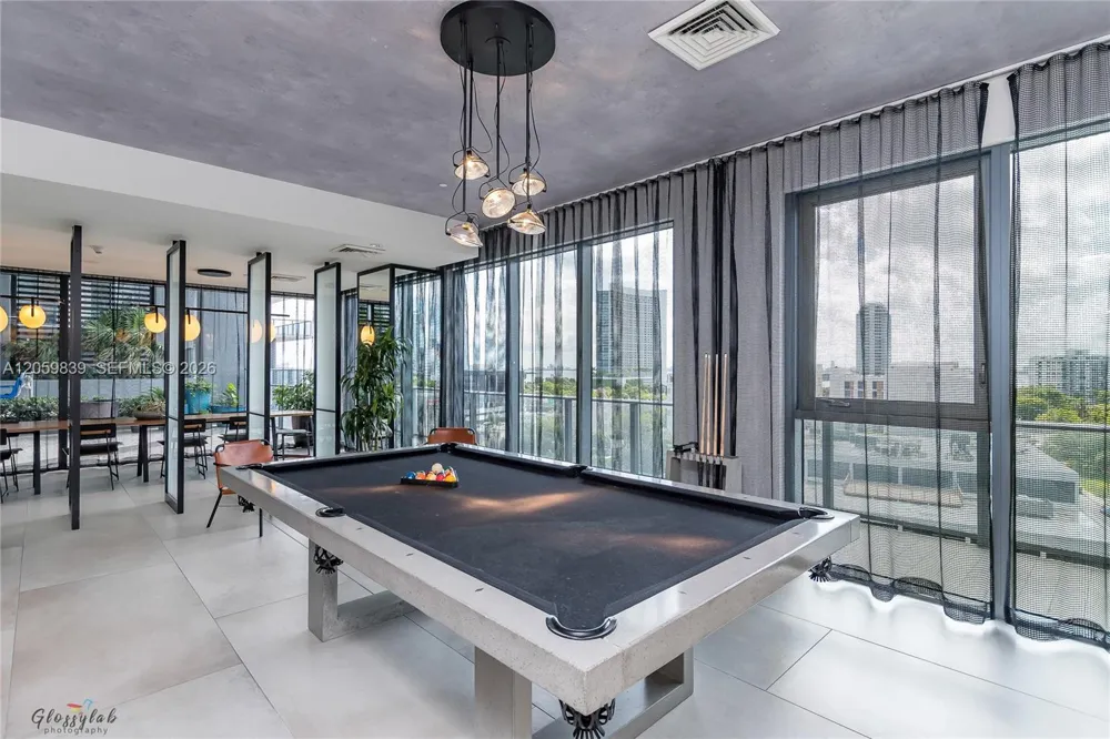 121 NE 34th St #2003 Miami, FL 33137