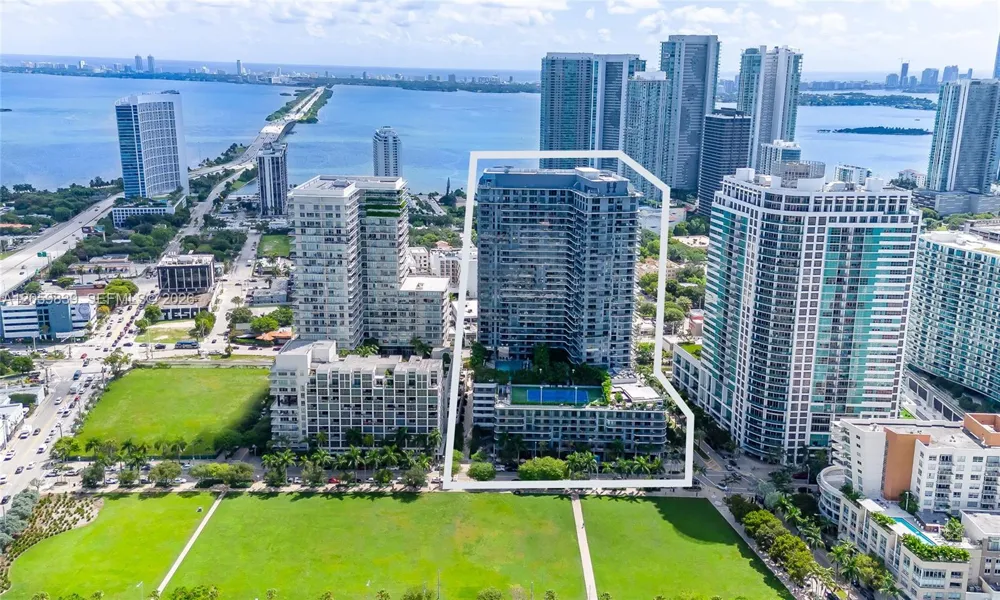 121 NE 34th St #2003 Miami, FL 33137