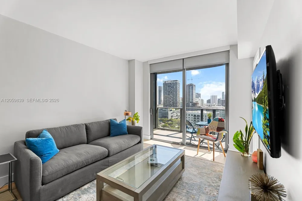121 NE 34th St #2003 Miami, FL 33137