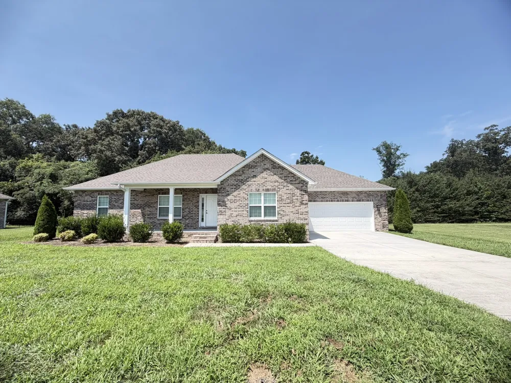 389 Colonial Dr Winchester, TN 37398