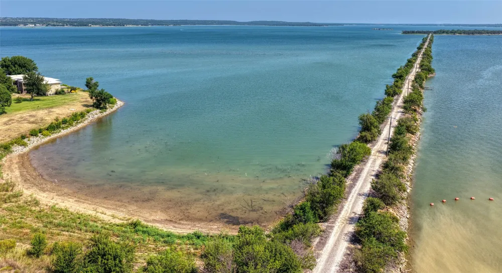 109 Harbor Drive #205 Runaway Bay, TX 76426