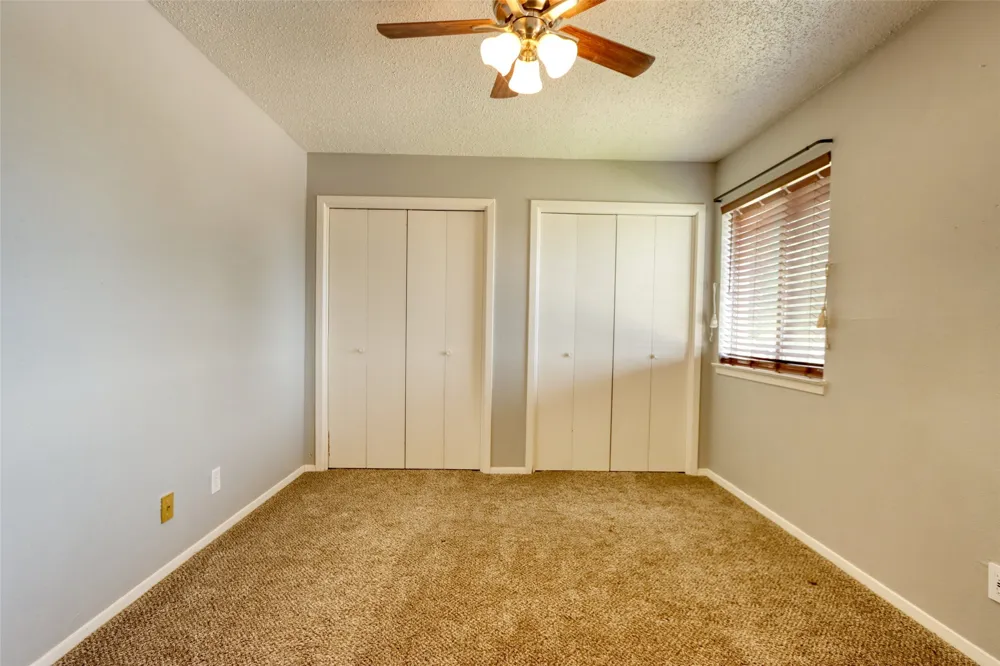 109 Harbor Drive #205 Runaway Bay, TX 76426