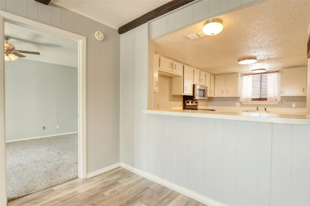 109 Harbor Drive #205 Runaway Bay, TX 76426