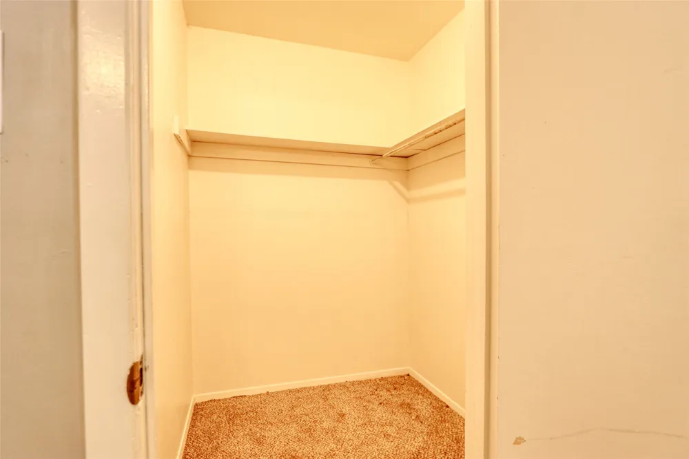 109 Harbor Drive #205 Runaway Bay, TX 76426