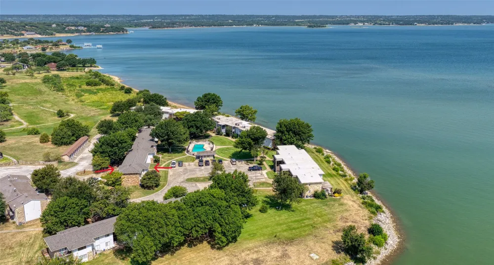 109 Harbor Drive #205 Runaway Bay, TX 76426