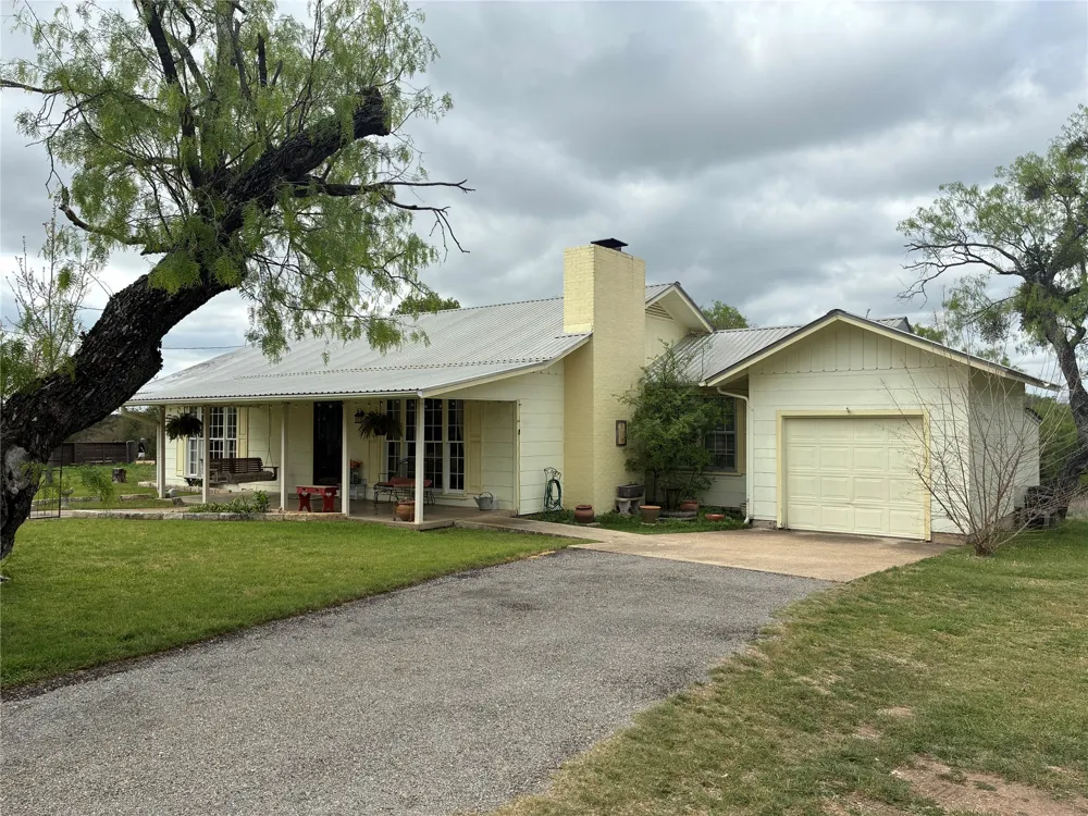 408 S Porter Street Lampasas, TX 76550