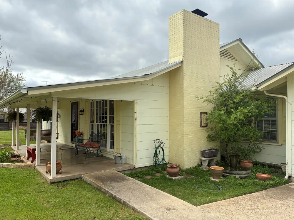 408 S Porter Street Lampasas, TX 76550