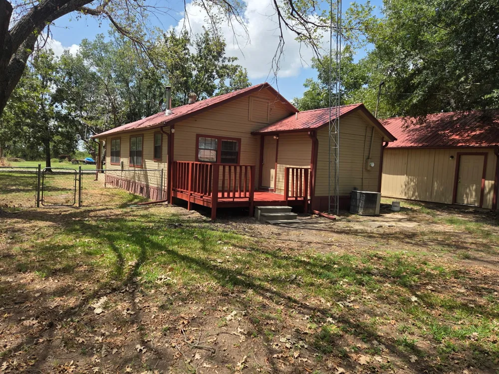 509 S Mill Street Cumby, TX 75433