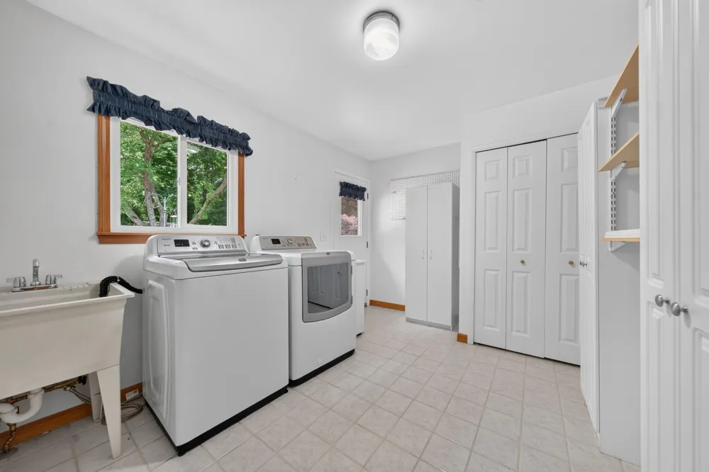 43646 Westridge Lane Northville, MI 48167