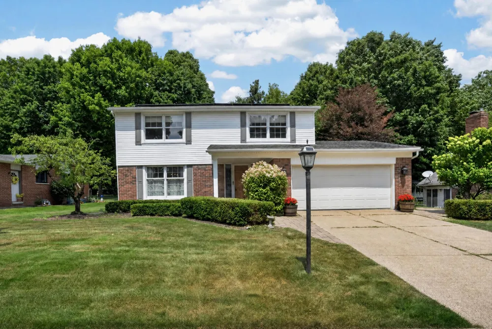 43646 Westridge Lane Northville, MI 48167