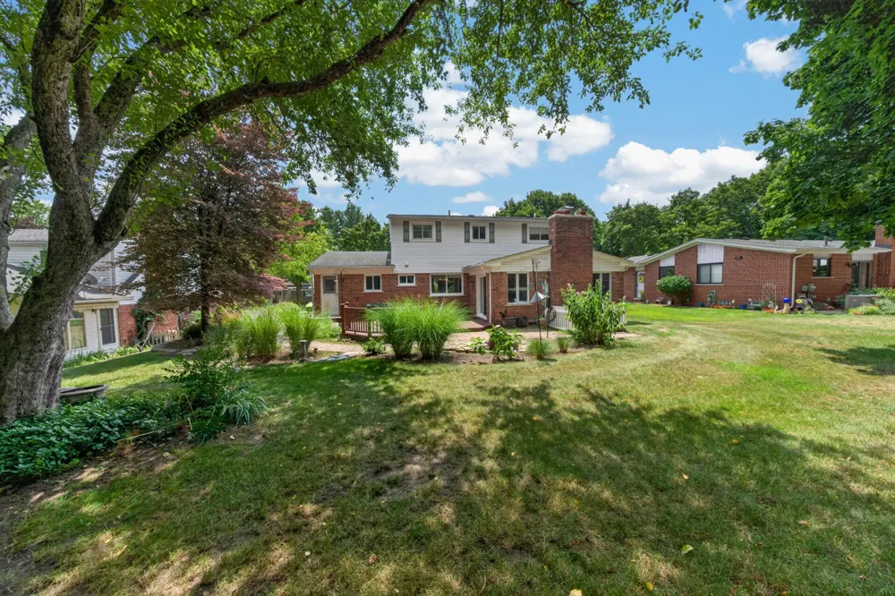 43646 Westridge Lane Northville, MI 48167
