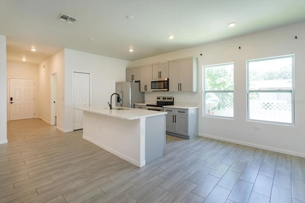 1022 36TH Orlando, FL 32805
