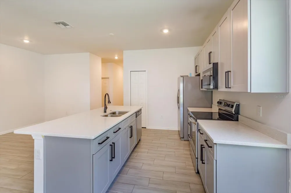 1022 36TH Orlando, FL 32805