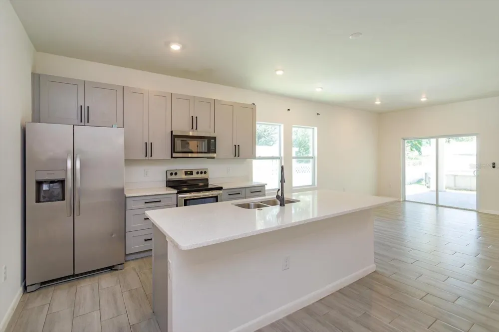 1022 36TH Orlando, FL 32805