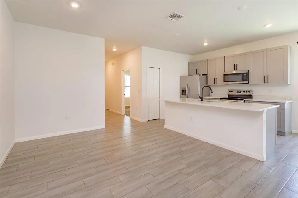 1022 36TH Orlando, FL 32805