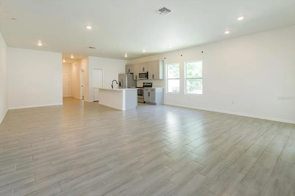1022 36TH Orlando, FL 32805