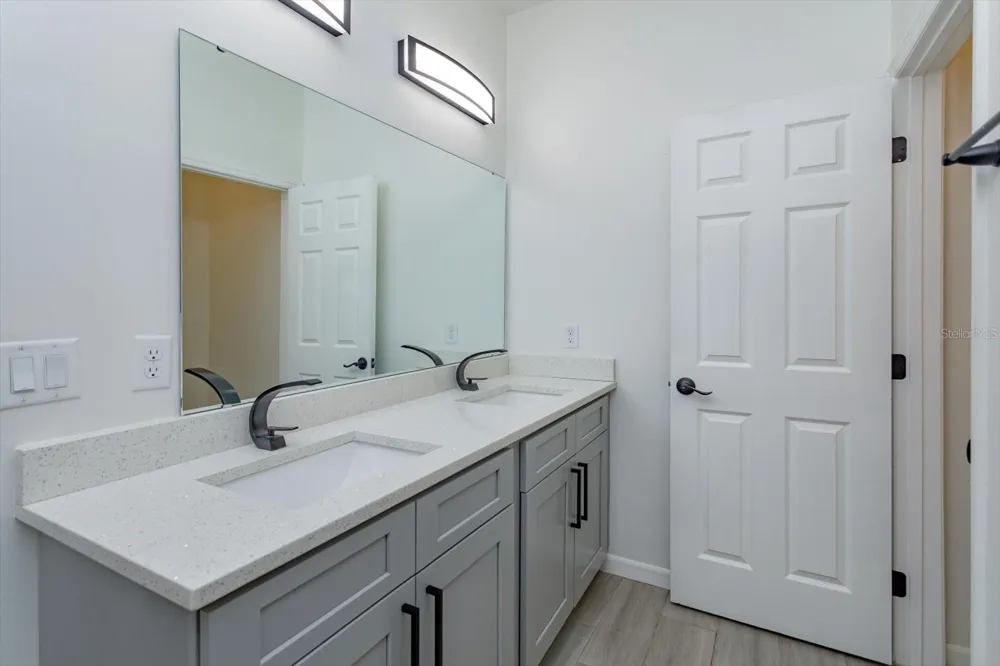1022 36TH Orlando, FL 32805