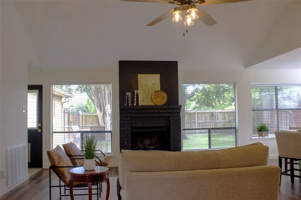 4505 Beaus Way Garland, TX 75043