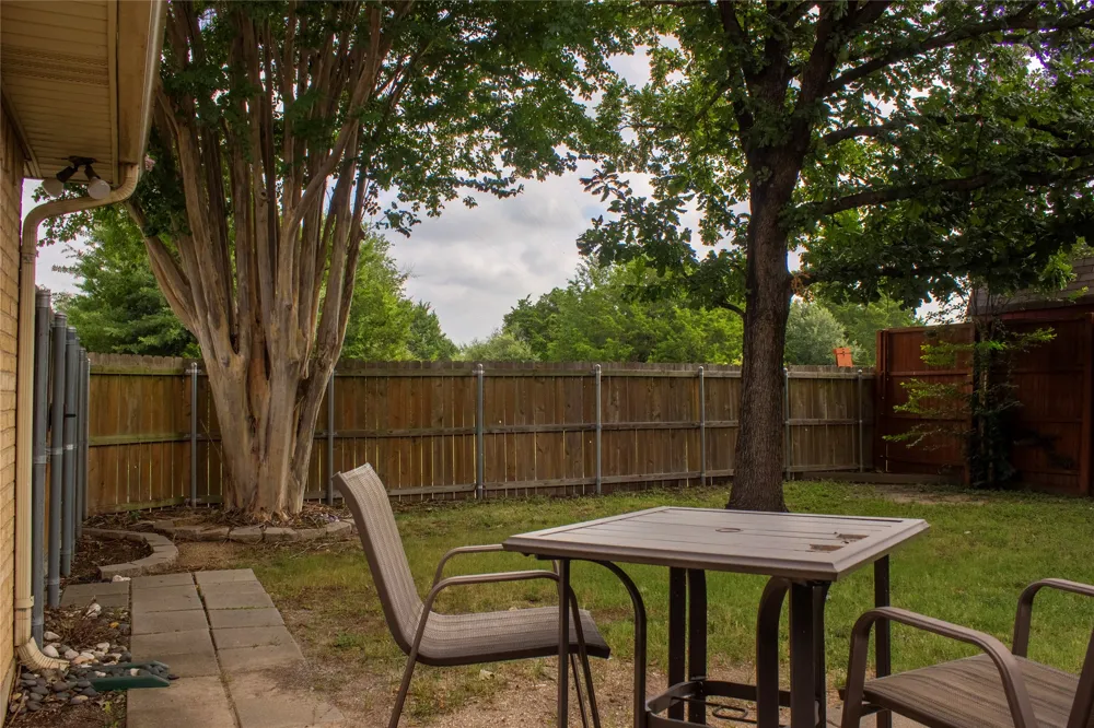4505 Beaus Way Garland, TX 75043