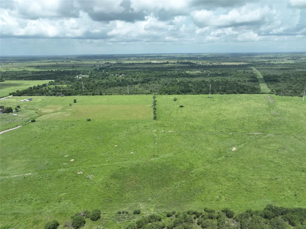 Lisa Mae Road Bellville, TX 77418