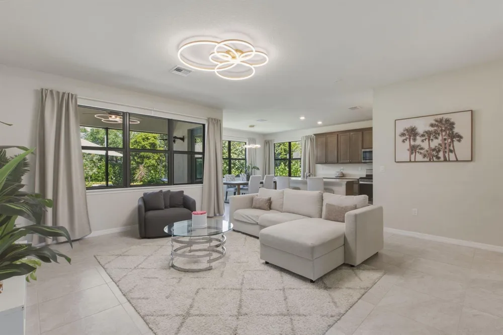 4601 Pinehurst Trail E Oakland Park, FL 33309