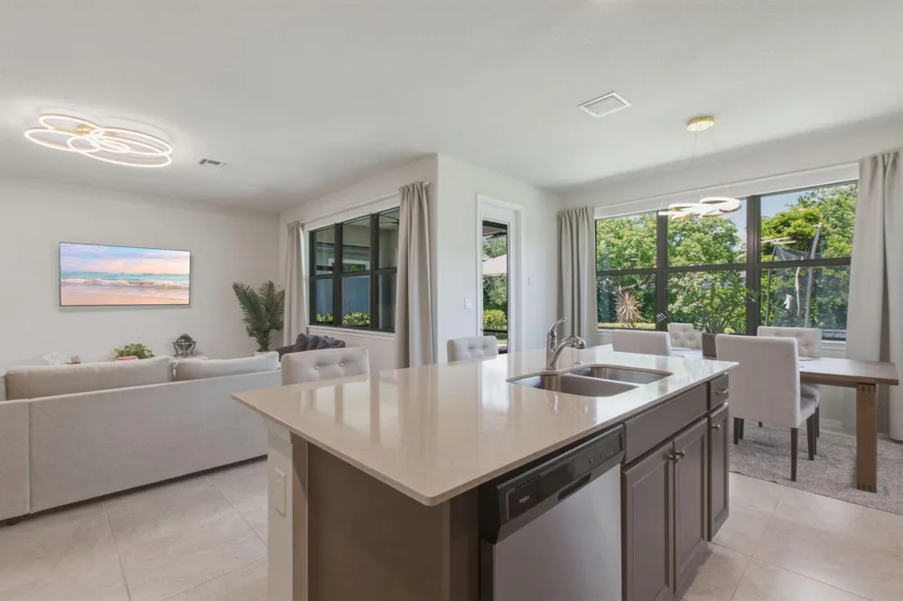 4601 Pinehurst Trail E Oakland Park, FL 33309