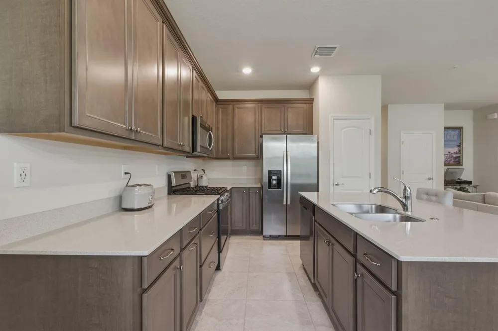 4601 Pinehurst Trail E Oakland Park, FL 33309