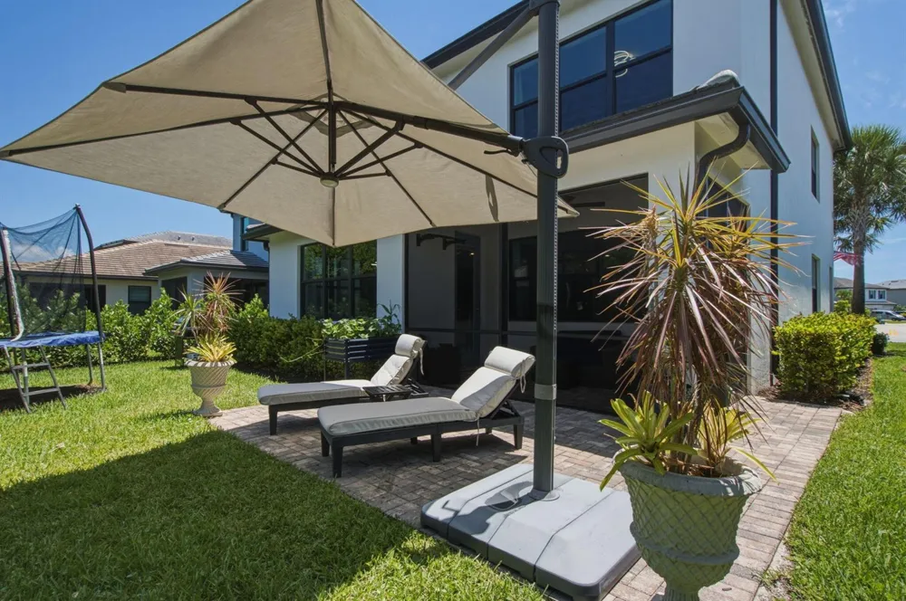 4601 Pinehurst Trail E Oakland Park, FL 33309