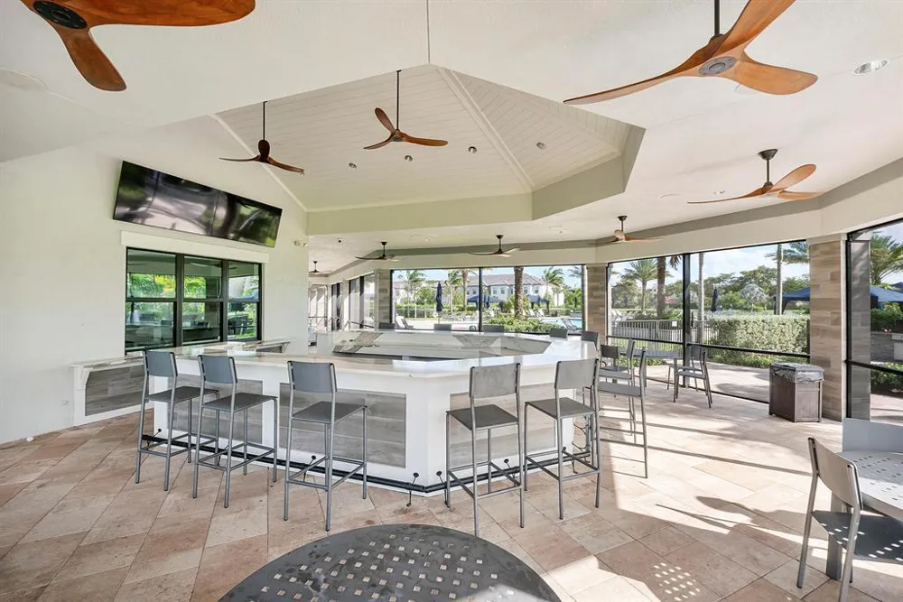 4601 Pinehurst Trail E Oakland Park, FL 33309