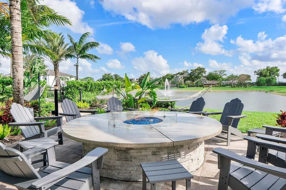 4601 Pinehurst Trail E Oakland Park, FL 33309
