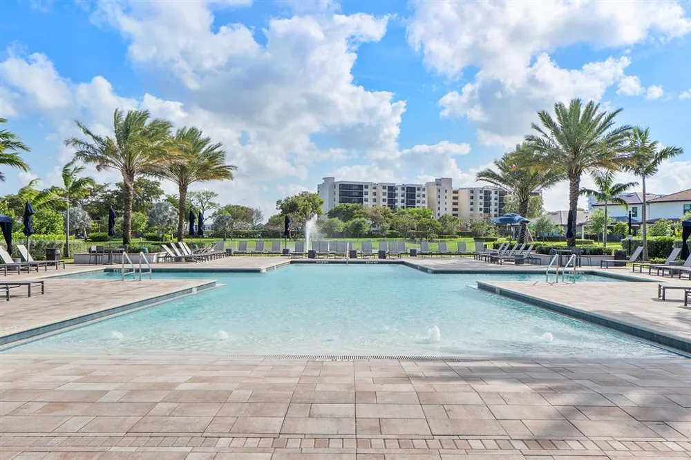 4601 Pinehurst Trail E Oakland Park, FL 33309