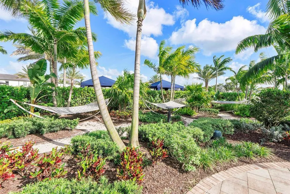 4601 Pinehurst Trail E Oakland Park, FL 33309
