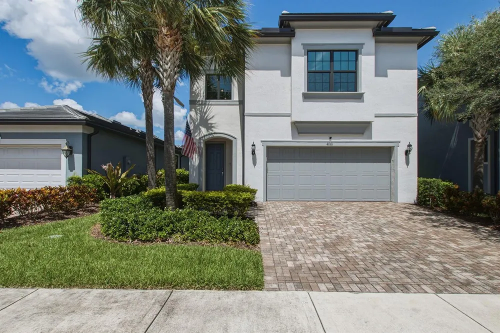 4601 Pinehurst Trail E Oakland Park, FL 33309