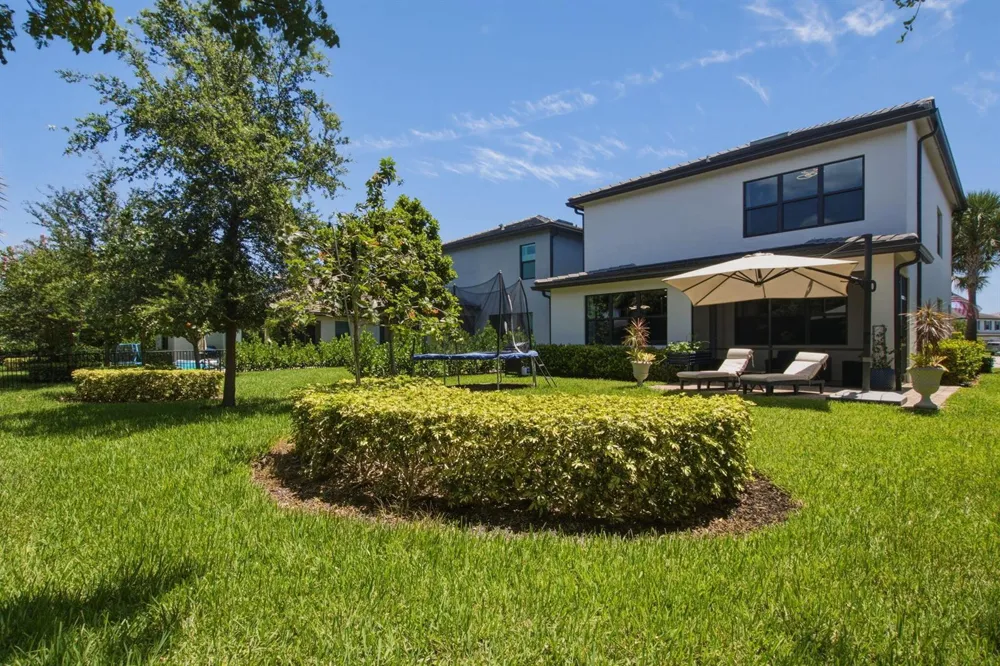 4601 Pinehurst Trail E Oakland Park, FL 33309