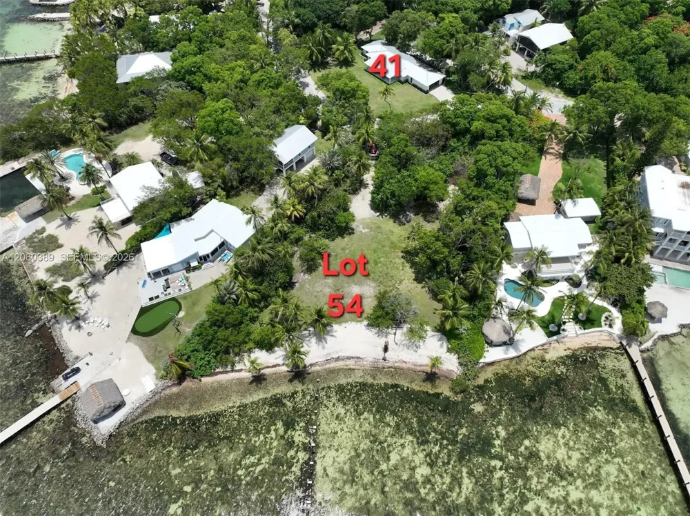 41 Sunset Rd Key Largo, FL 33037