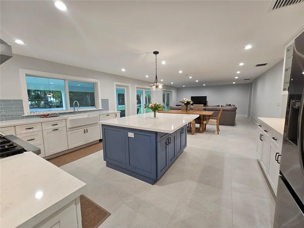 41 Sunset Rd Key Largo, FL 33037