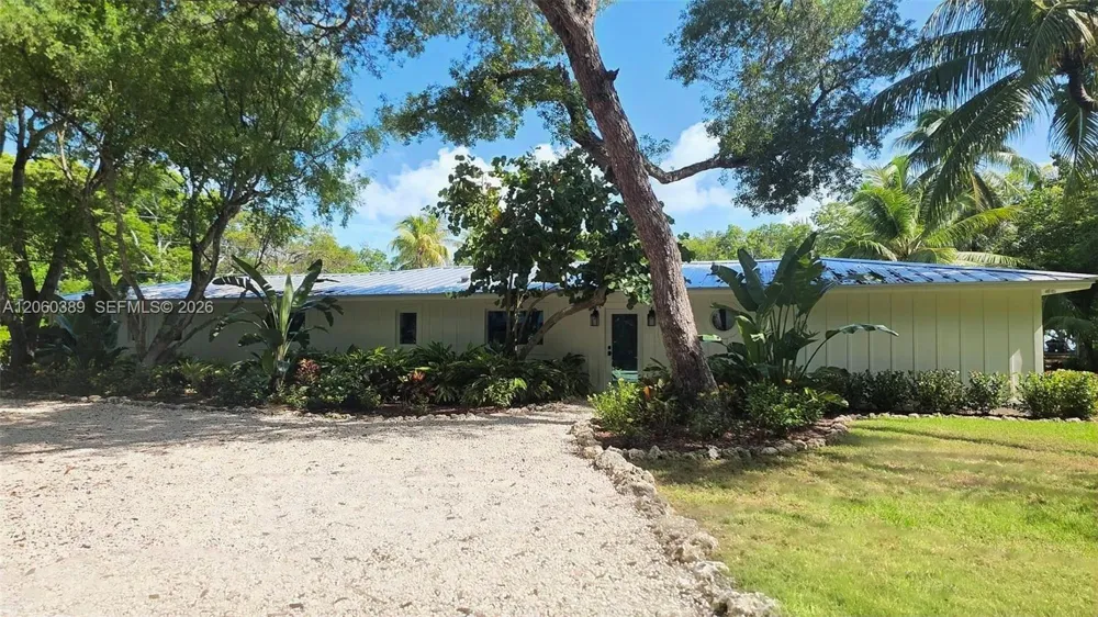 41 Sunset Rd Key Largo, FL 33037