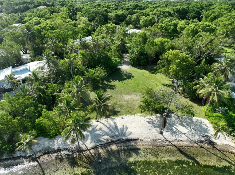 41 Sunset Rd Key Largo, FL 33037