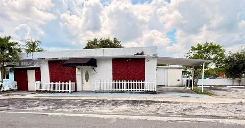 608 SW 12th Ave
