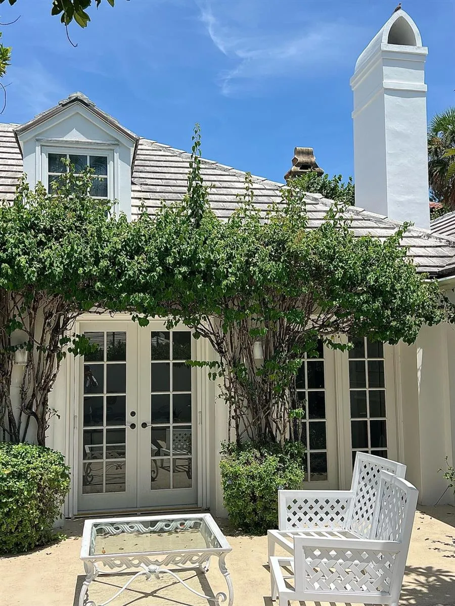 117 VIA VIZCAYA Palm Beach, FL 33480
