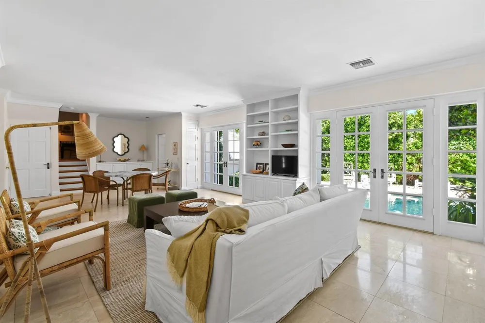 117 VIA VIZCAYA Palm Beach, FL 33480