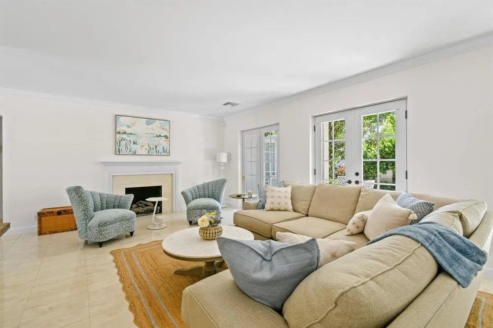 117 VIA VIZCAYA Palm Beach, FL 33480
