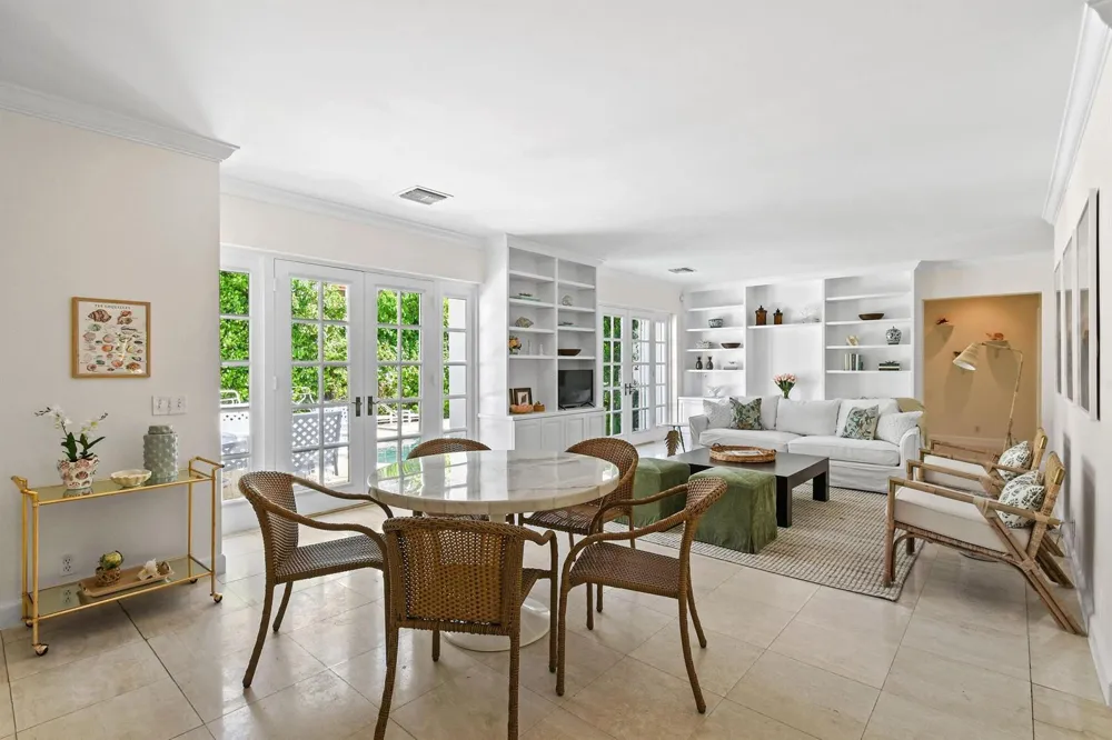 117 VIA VIZCAYA Palm Beach, FL 33480